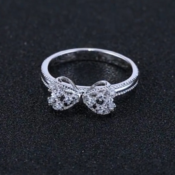 ❤️THIS ABSOLUTELY BEAUTIFUL SZ9 BOW RING IS MADE WITH REAL 925 STERLING SILVER❤️ - Picture 4 of 8